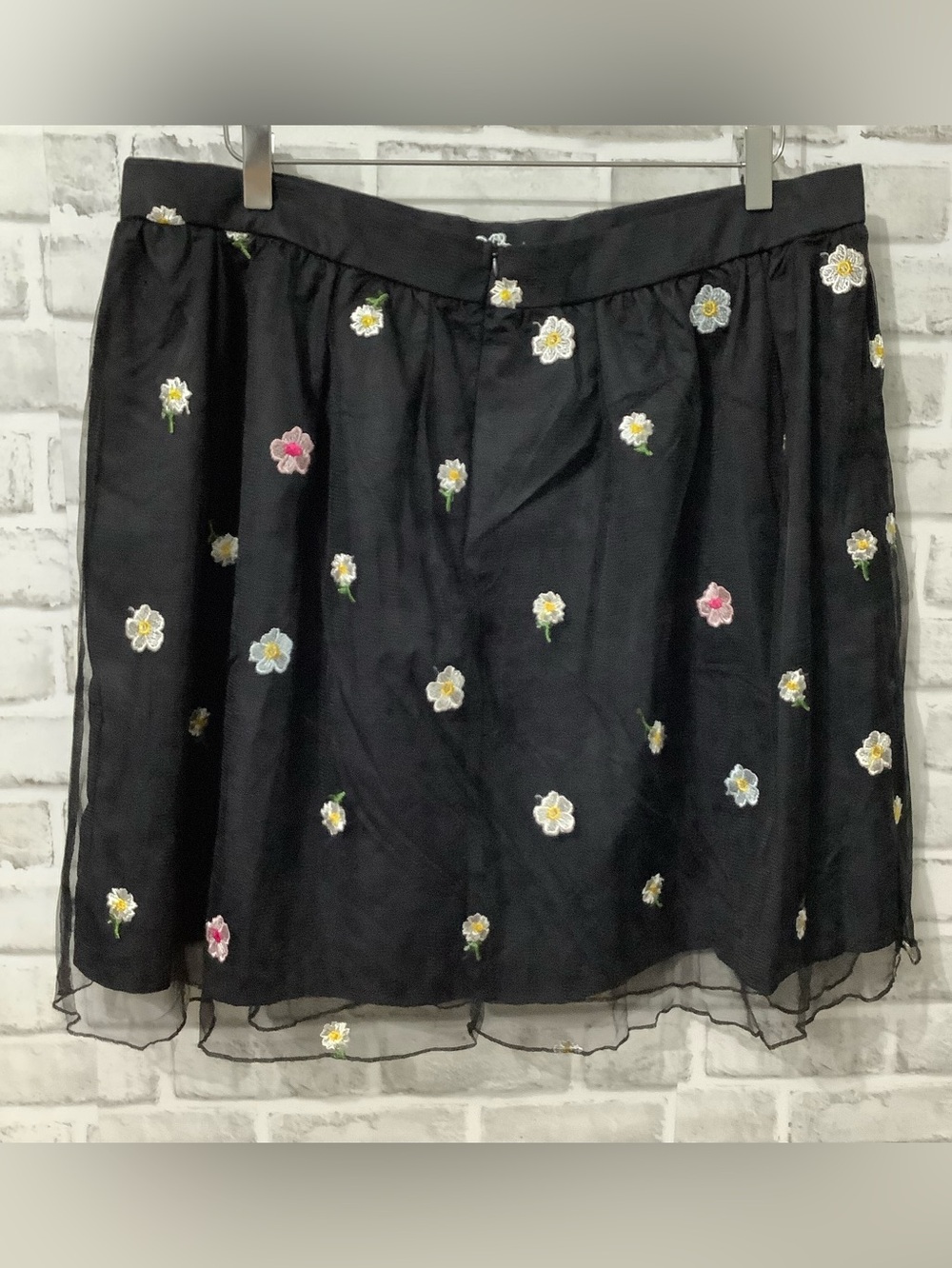 SHEIN Embroidered Black mesh lined Skirt Size 2XL NWT (0101)